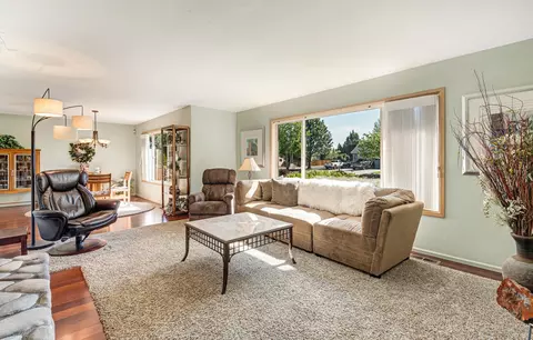 61265 Crescent Ct, Bend, OR 97702 photo 8