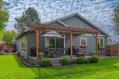63227 Bedrock Ct, Bend, OR 97701 photo 8