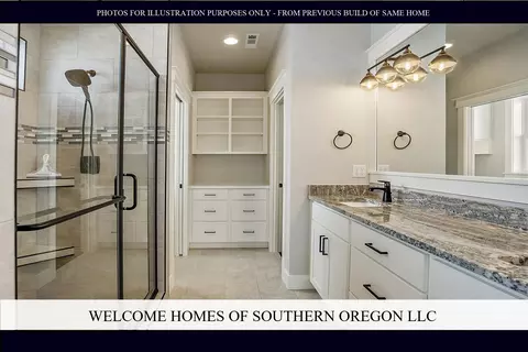 Bath - 1417 River Run St, Central Point, OR 97502 photo 4 of 8
