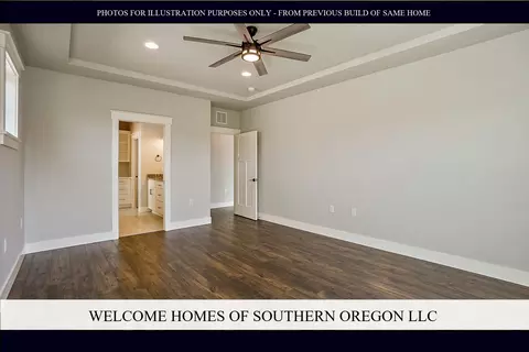 Bedroom - 1417 River Run St, Central Point, OR 97502 photo 5 of 5