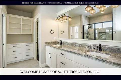 Bath - 1417 River Run St, Central Point, OR 97502 photo 3 of 8