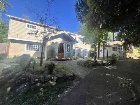 515 Friendship St, Ashland, OR 97520
