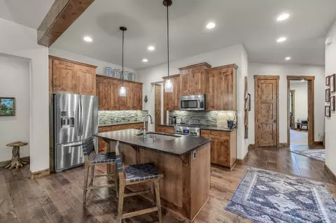 60486 Snap Shot Loop, Bend, OR 97702 photo 10