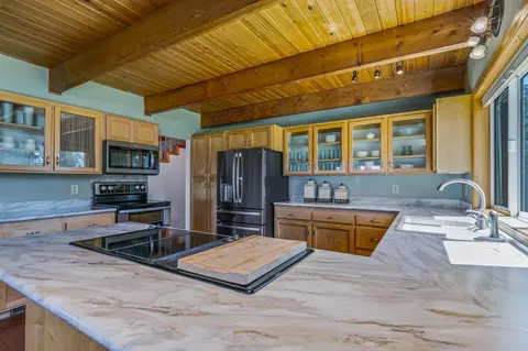 Kitchen - 65880 NW Cline Falls Rd, Bend, OR 97703 photo 2 of 2