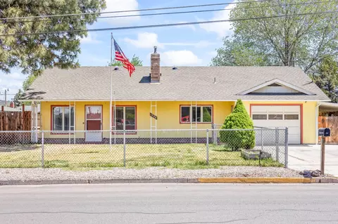 1206 NElm St, Prineville, OR 97754
