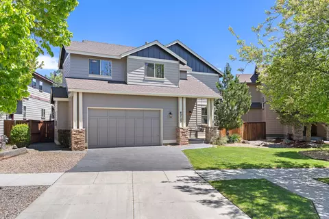 63122 Riverstone Dr, Bend, OR 97703 photo 2