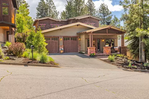 2216 NW 6th St, Bend, OR 97703