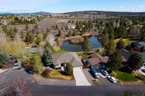 View/Area - 20720 Lyra Dr, Bend, OR 97703 photo 1 of 7