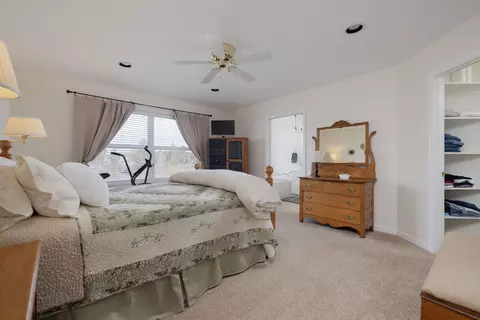 Bedroom - 20720 Lyra Dr, Bend, OR 97703 photo 1 of 2