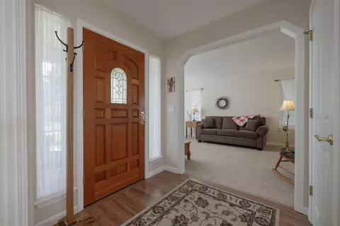 Entry Way - 20720 Lyra Dr, Bend, OR 97703 photo 2 of 2