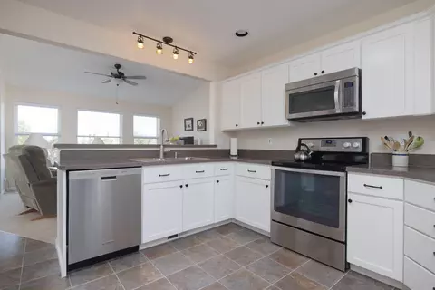 Kitchen - 20720 Lyra Dr, Bend, OR 97703 photo 1 of 2