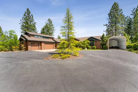 Exterior - 330 Seclusion Loop, Grants Pass, OR 97526 photo 5 of 8