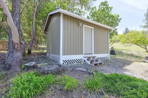 1351 Summit Loop, Grants Pass, OR 97527 photo 36