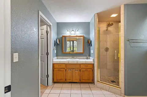 1351 Summit Loop, Grants Pass, OR 97527 photo 17