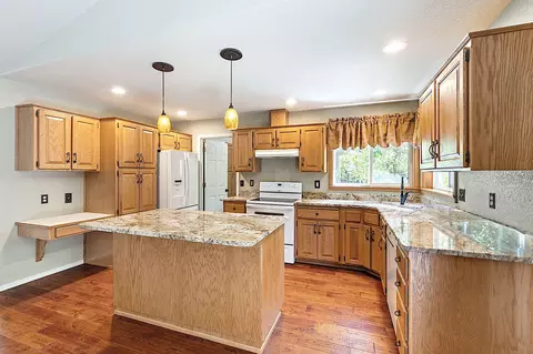 1351 Summit Loop, Grants Pass, OR 97527 photo 13