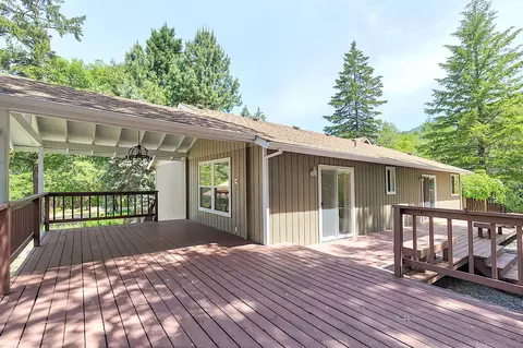1351 Summit Loop, Grants Pass, OR 97527 photo 28