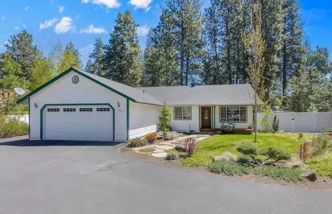 59842 Navajo Rd, Bend, OR 97702
