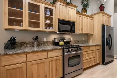 60620 River Bend Dr, Bend, OR 97702 photo 8