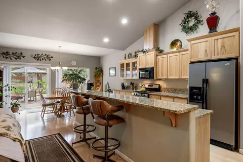 60620 River Bend Dr, Bend, OR 97702 photo 7