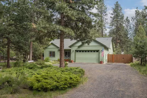 60620 River Bend Dr, Bend, OR 97702