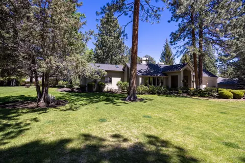 Exterior - 20444 Outback Ct, Bend, OR 97702 photo 8 of 14