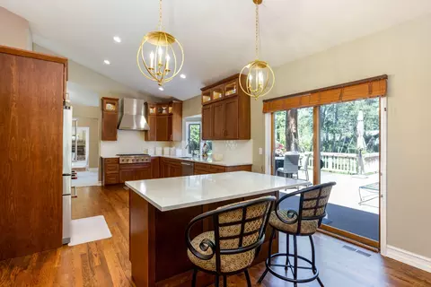 Kitchen - 20444 Outback Ct, Bend, OR 97702 photo 5 of 5