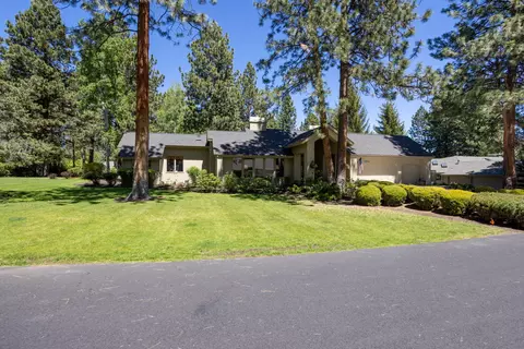 Exterior - 20444 Outback Ct, Bend, OR 97702 photo 7 of 14