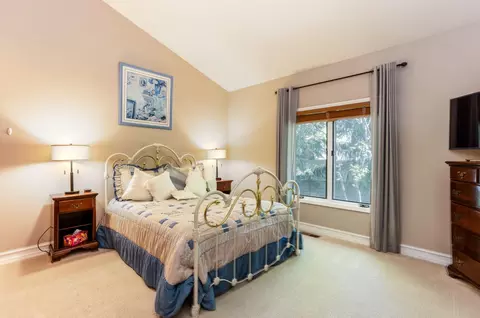 Bedroom - 20444 Outback Ct, Bend, OR 97702 photo 3 of 5