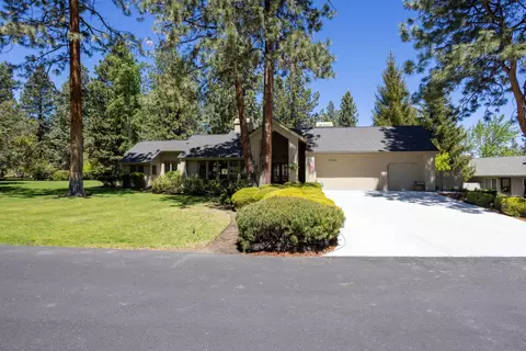 Exterior - 20444 Outback Ct, Bend, OR 97702 photo 2 of 14