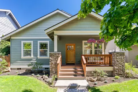 2871 NE Rainier Dr, Bend, OR 97701
