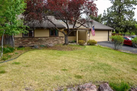 3337 SW Yew Ave, Redmond, OR 97756