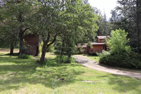 201 Monterico Rd, Grants Pass, OR 97526