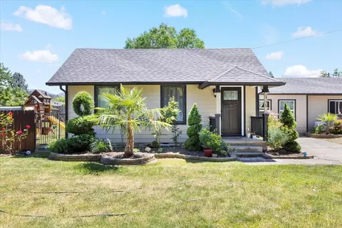 1735 Orchard Home Ct, Medford, OR 97501