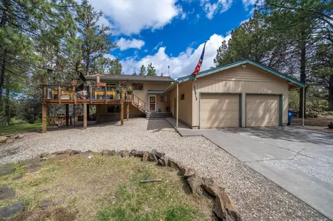 20210 Meadow Ln, Bend, OR 97703
