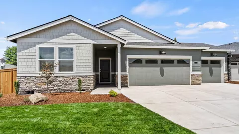 2729 Roberts Rd #5, Medford, OR 97504