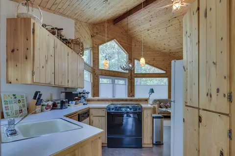 18104 Juniper Ln, Sunriver, OR 97707 photo 5