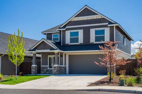 20601 SE Gemstone Ave, Bend, OR 97702