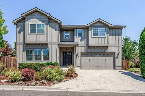 3630 Jerome Ln, Medford, OR 97504
