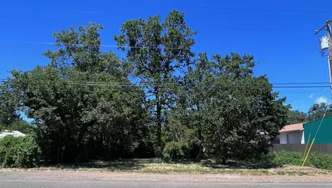 210 Schumacher St, Cave Junction, OR 97523