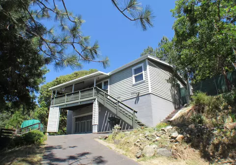 686 Ideal St, Gold Hill, OR 97525