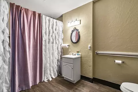 203-209 W Main St, Eagle Point, OR 97524 photo 11
