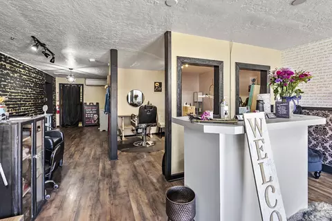 203-209 W Main St, Eagle Point, OR 97524 photo 13