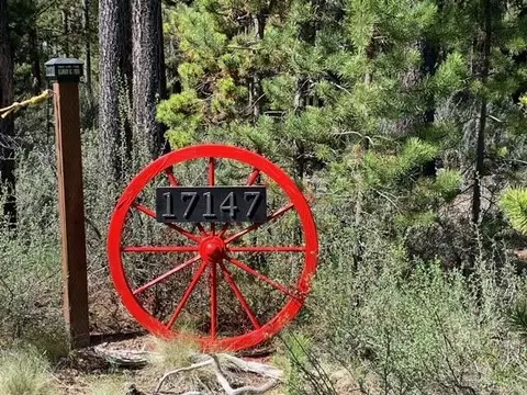 17147 Hermosa Rd, Bend, OR 97707