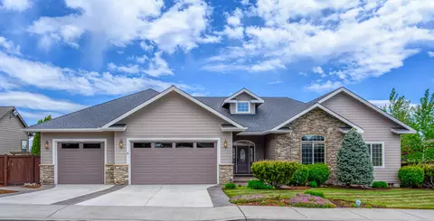 3642 SW 35th Pl, Redmond, OR 97756