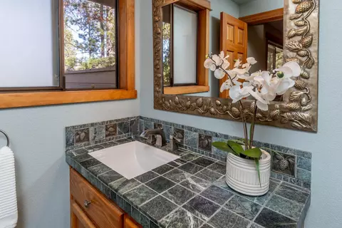 18030 Witchhazel Ln, Sunriver, OR 97707 photo 13