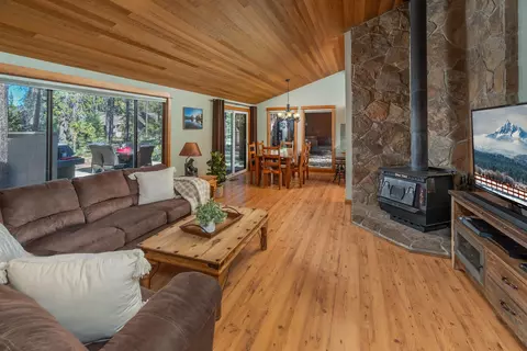 18030 Witchhazel Ln, Sunriver, OR 97707 photo 6