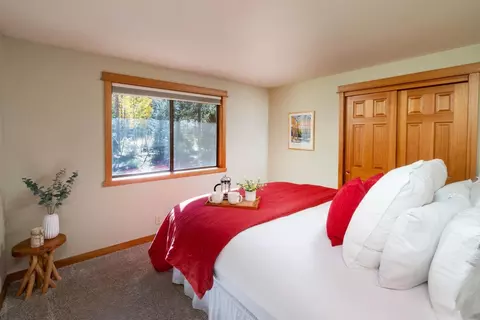 18030 Witchhazel Ln, Sunriver, OR 97707 photo 14