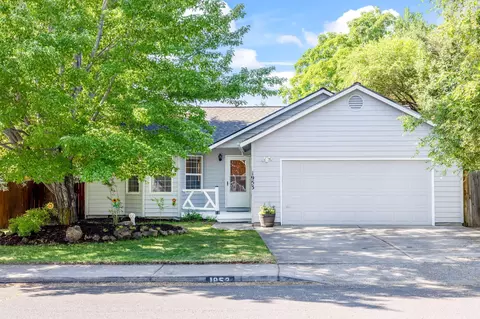1953 NE Jackson Ave, Bend, OR 97701