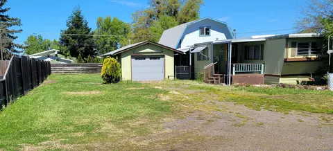 455 David Way, Talent, OR 97540