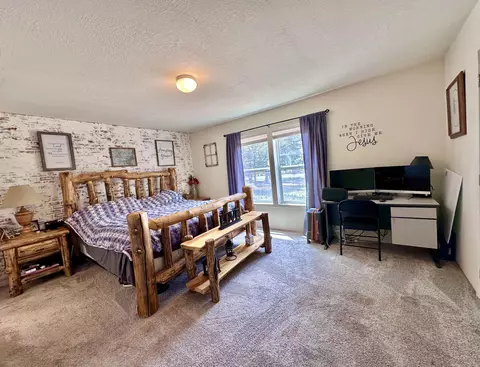53564 Riverview Dr, La Pine, OR 97739 photo 9